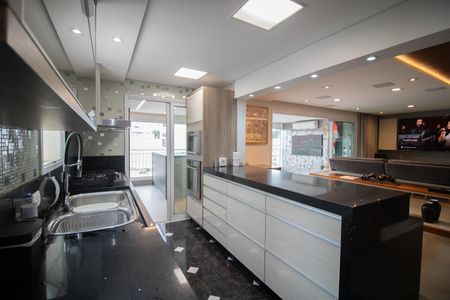 Apartamento à venda com 133m², 3 quartos e 3 vagasCOZINHA