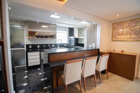 Apartamento à venda com 133m², 3 quartos e 3 vagasCOZINHA