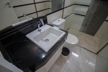 Apartamento à venda com 133m², 3 quartos e 3 vagasBANHEIRO DA SUÍTE 2