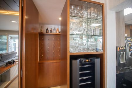 Apartamento à venda com 133m², 3 quartos e 3 vagasADEGA