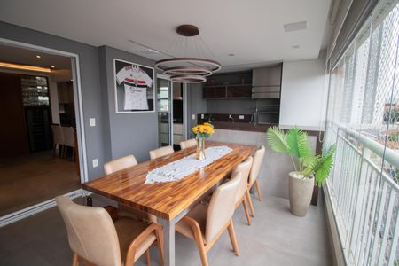 Apartamento à venda com 133m², 3 quartos e 3 vagasVARANDA DA SALA