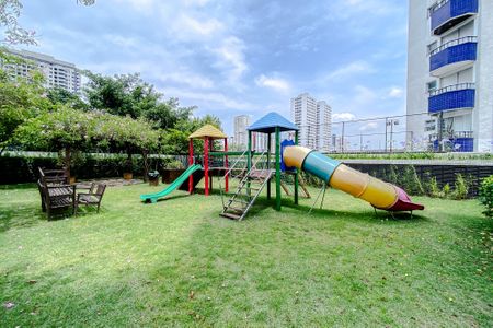 Apartamento para alugar com 105m², 3 quartos e 3 vagasÁrea comum - Playground