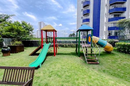 Apartamento para alugar com 105m², 3 quartos e 3 vagasÁrea comum - Playground