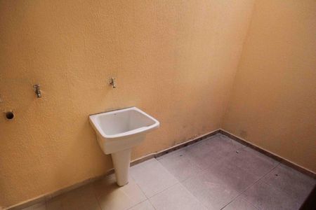 Casa de condomínio para alugar com 53m², 2 quartos e 1 vagaÁrea de Serviço