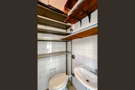 Apartamento para alugar com 92m², 2 quartos e sem vaga Apartamento para alugar com 92m², 2 quartos e sem vagaBanheiro de serviço