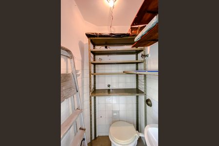 Apartamento para alugar com 92m², 2 quartos e sem vaga Apartamento para alugar com 92m², 2 quartos e sem vagaBanheiro de serviço