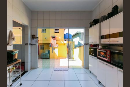 Casa à venda com 182m², 5 quartos e 2 vagasCasa 2 - Cozinha e Área de Serviço 