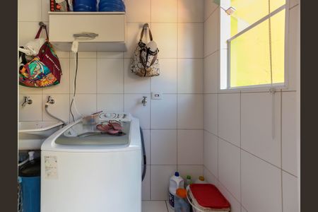 Casa à venda com 182m², 5 quartos e 2 vagasCasa 2 - Cozinha e Área de Serviço 
