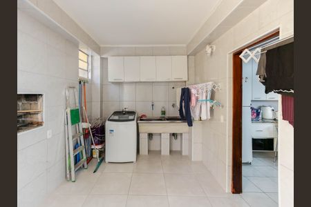 Casa à venda com 182m², 5 quartos e 2 vagasLavanderia