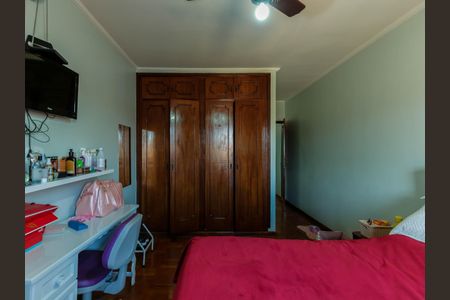 Casa à venda com 182m², 5 quartos e 2 vagasQuarto 3 - Suíte