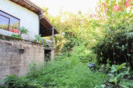 Casa à venda com 378m², 2 quartos e 1 vaga Casa à venda com 378m², 2 quartos e 1 vagaJardim