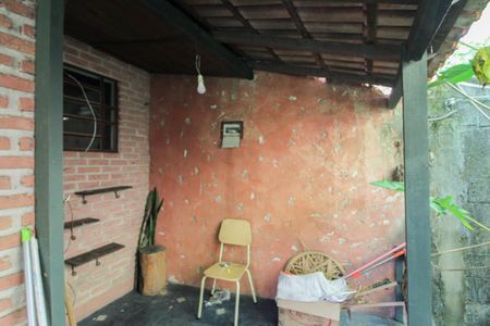 Casa à venda com 378m², 2 quartos e 1 vaga Casa à venda com 378m², 2 quartos e 1 vagaEdícula