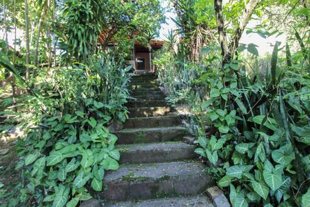 Casa à venda com 378m², 2 quartos e 1 vaga Casa à venda com 378m², 2 quartos e 1 vagaJardim