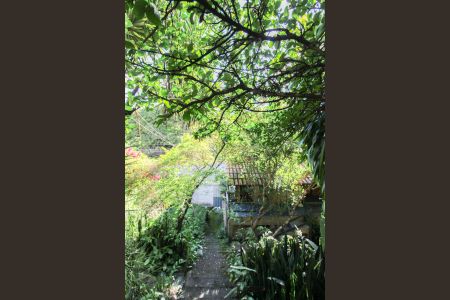 Casa à venda com 378m², 2 quartos e 1 vaga Casa à venda com 378m², 2 quartos e 1 vagaJardim