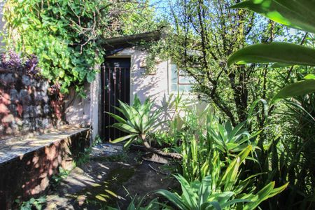 Casa à venda com 378m², 2 quartos e 1 vaga Casa à venda com 378m², 2 quartos e 1 vagaQuarto de Despejo