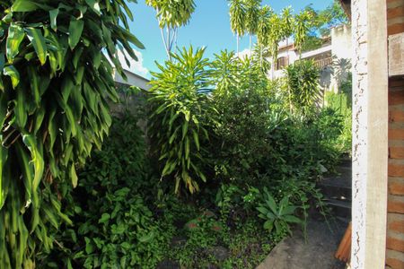 Casa à venda com 378m², 2 quartos e 1 vaga Casa à venda com 378m², 2 quartos e 1 vagaJardim