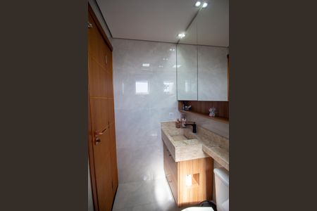 Banheiro de apartamento para alugar com 2 quartos, 42m² em Jardim das Estrelas, Sorocaba