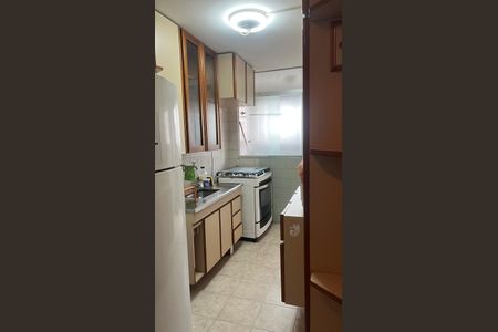 Cozinha de apartamento para alugar com 2 quartos, 68m² em Jardim Peri, São Paulo