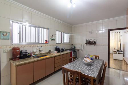 Casa à venda com 150m², 3 quartos e 2 vagas Casa à venda com 150m², 3 quartos e 2 vagasCozinha