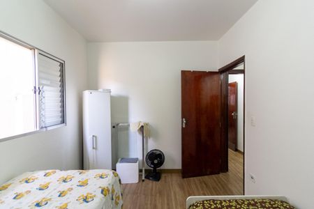 Casa à venda com 150m², 3 quartos e 2 vagas Casa à venda com 150m², 3 quartos e 2 vagasQuarto 2