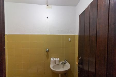 Casa à venda com 150m², 3 quartos e 2 vagas Casa à venda com 150m², 3 quartos e 2 vagasBanheiro de Serviço
