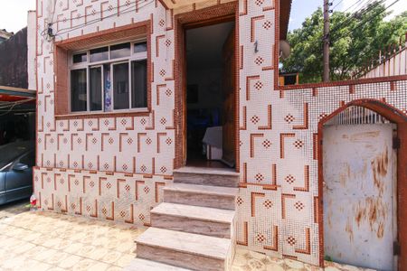 Casa à venda com 88m², 3 quartos e 2 vagasFachada