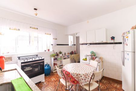 Casa à venda com 88m², 3 quartos e 2 vagasCozinha