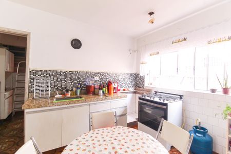 Casa à venda com 88m², 3 quartos e 2 vagasCozinha