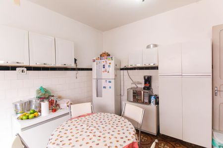 Casa à venda com 88m², 3 quartos e 2 vagasCozinha