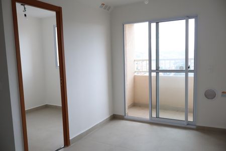 Sala de apartamento para alugar com 2 quartos, 34m² em Vila Antonieta, São Paulo