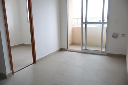 Sala de apartamento para alugar com 2 quartos, 34m² em Vila Antonieta, São Paulo