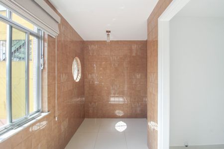 Casa para alugar com 100m², 2 quartos e sem vaga Casa para alugar com 100m², 2 quartos e sem vagaSala