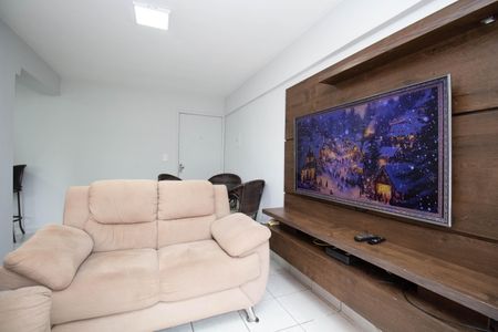 Sala de apartamento para alugar com 2 quartos, 55m² em Crn 712/713, Brasília