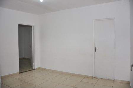 Detalhe - Sala e Cozinha de casa para alugar com 1 quarto, 70m² em Vila Zat, São Paulo