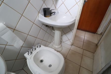 Casa para alugar com 1200m², 6 quartos e 6 vagasBanheiro Social