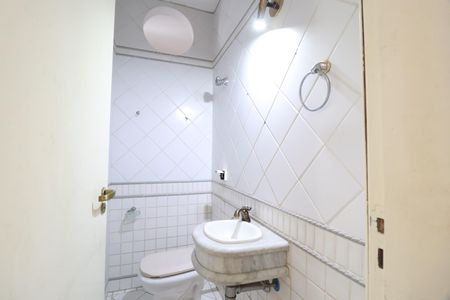 Casa para alugar com 1200m², 6 quartos e 6 vagasLavabo