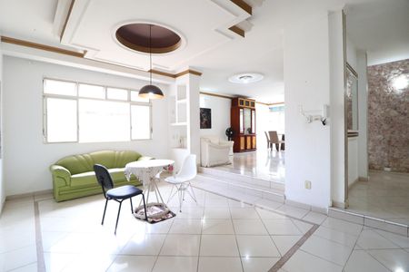 Casa para alugar com 1200m², 6 quartos e 6 vagasSala