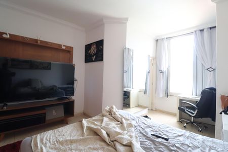 Casa para alugar com 1200m², 6 quartos e 6 vagasQuarto 4 - Suíte