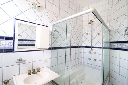 Casa para alugar com 1200m², 6 quartos e 6 vagasBanheiro do Quarto 3