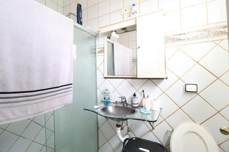 Casa para alugar com 1200m², 6 quartos e 6 vagasBanheiro do Quarto 4