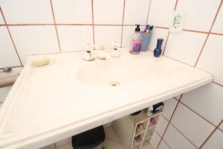 Casa para alugar com 1200m², 6 quartos e 6 vagasBanheiro do Quarto 2