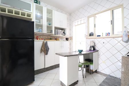 Casa para alugar com 1200m², 6 quartos e 6 vagasCozinha