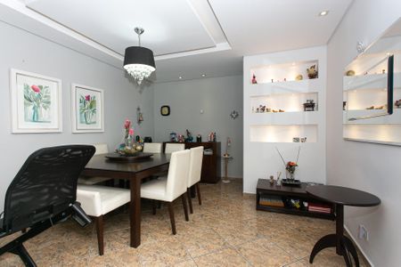 Sala de casa para alugar com 4 quartos, 300m² em Jardim Triana, São Paulo