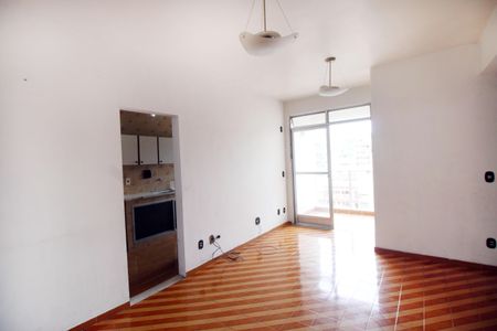 Sala de apartamento para alugar com 1 quarto, 60m² em Vila da Penha, Rio de Janeiro
