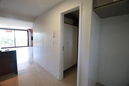 Apartamento para alugar com 135m², 3 quartos e sem vagaCozinha 