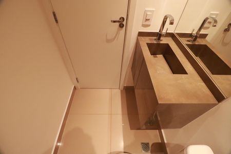 Apartamento para alugar com 135m², 3 quartos e sem vagaLavabo