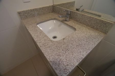 Apartamento para alugar com 135m², 3 quartos e sem vagaBanheiro suite 2
