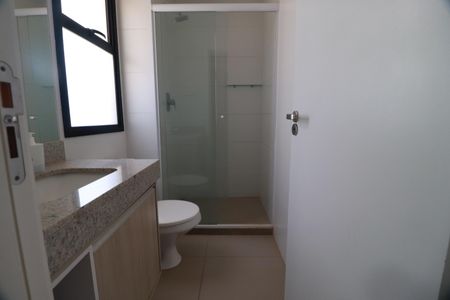 Apartamento para alugar com 135m², 3 quartos e sem vagaBanheiro suite 1