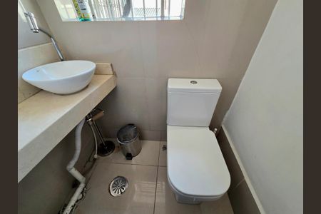 Casa à venda com 90m², 4 quartos e 1 vagaLavabo