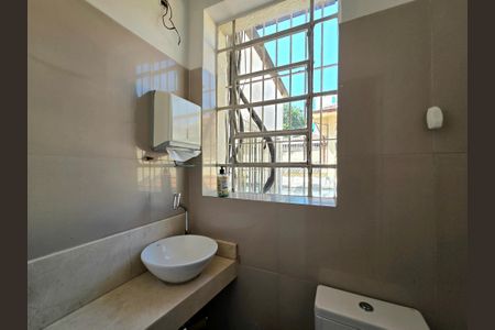 Casa à venda com 90m², 4 quartos e 1 vagaLavabo